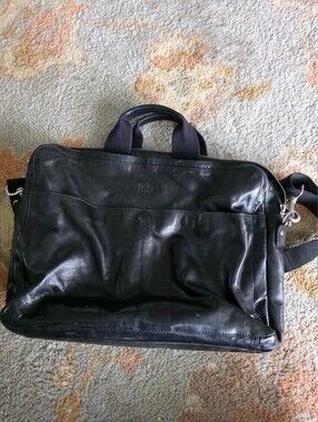 Classic Black Leather  Bag with Removable Strap Tiger Of SWEDEN